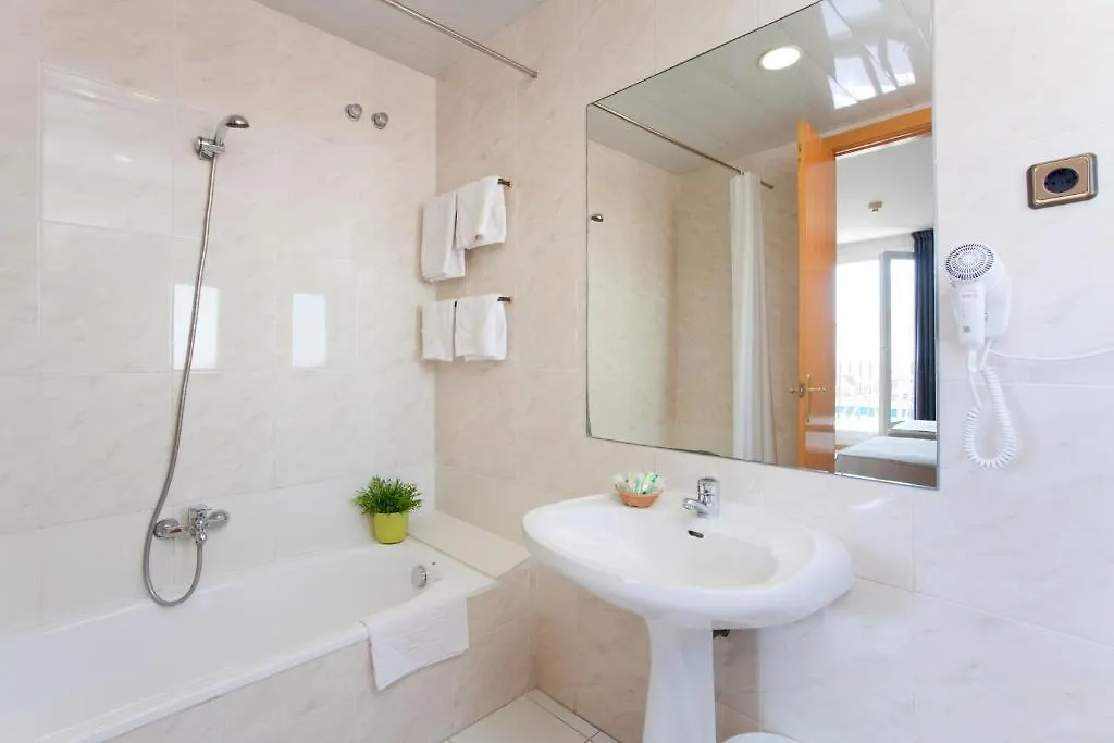 Hotel Everest Barcelona 0*,  Spain